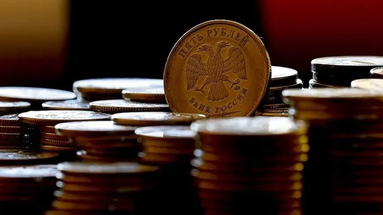 Rus rublesi yükselişini sürdürüyor