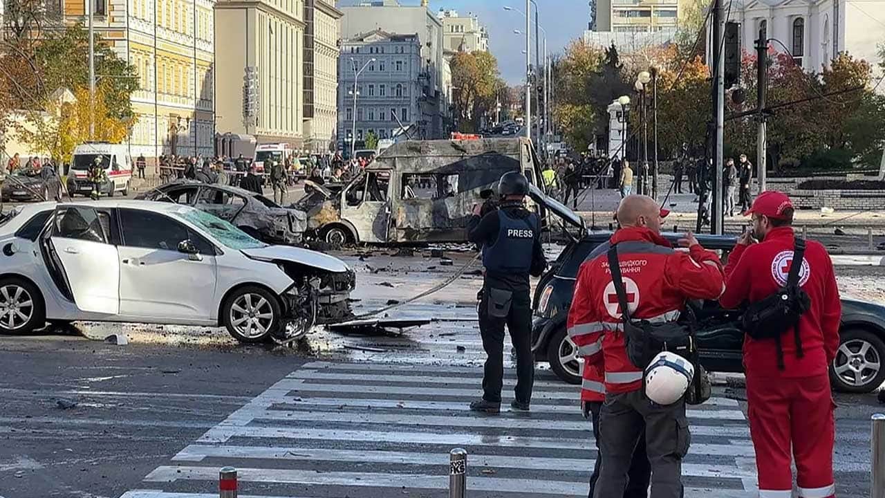 Rusya, Ukrayna'yı vurdu: Çok sayıda ölü var