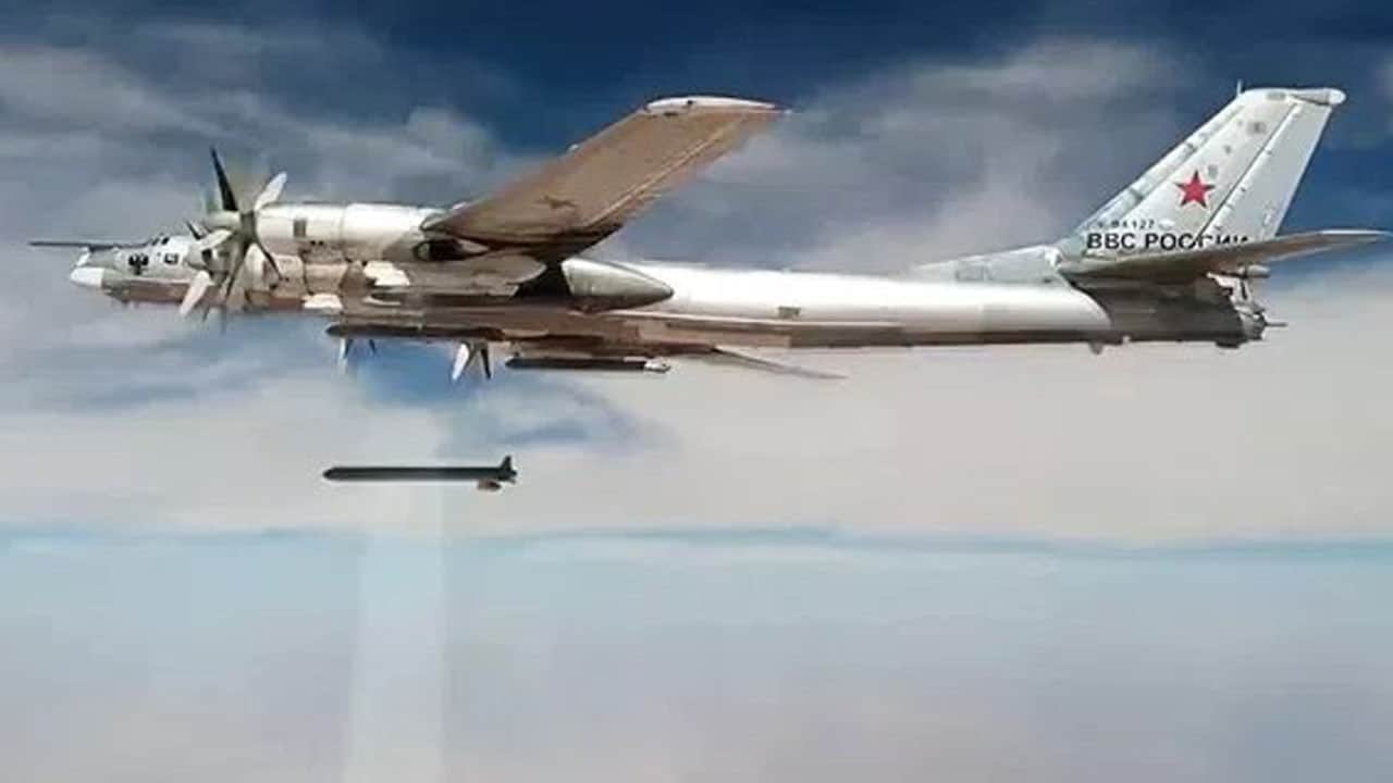 Rusya'da stratejik bombardıman uçağı düştü: 6 ölü, 1 yaralı!