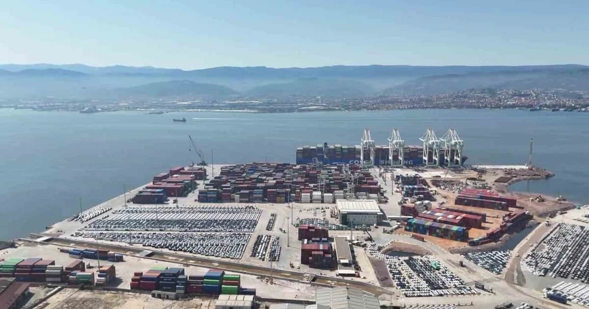 Safiport yaklaşık 3 kat büyüdü, Derince'de kilometrelerce tır kuyruğu oluşuyor