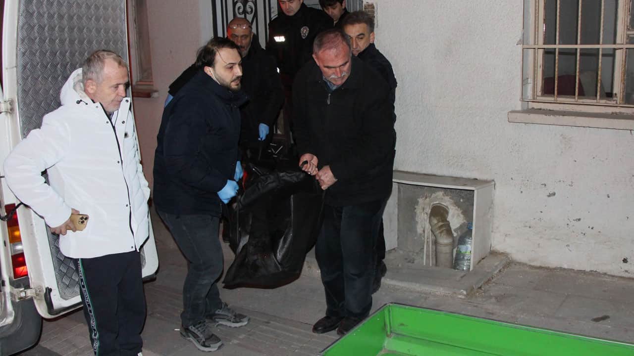 Sahte içki içen adam evinde ölü bulundu!