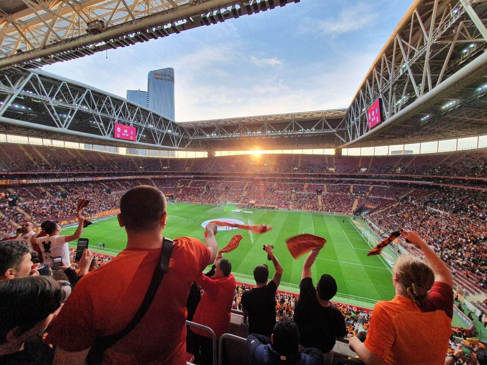 Şampiyonlar ligi son erdi: Galatasaray bu yıl ne kazandı?
