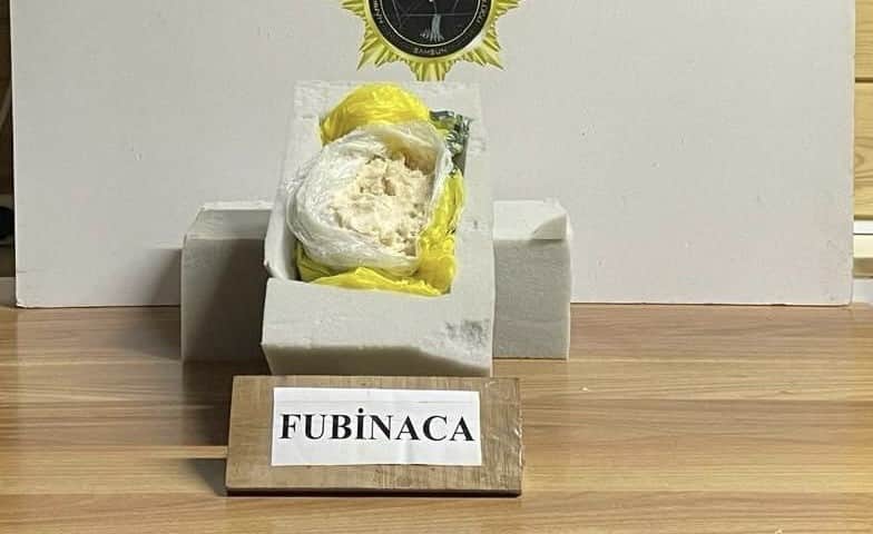 Samsun’da minibüsteki gizli bölmeler açıldı! Narkotik ekipleri bakın ne buldu!
