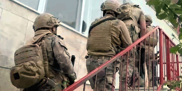 Şanlıurfa'da DEAŞ inlerine darbe! Hainlerin kirli planları bozuldu: 10 terörist tutuklandı