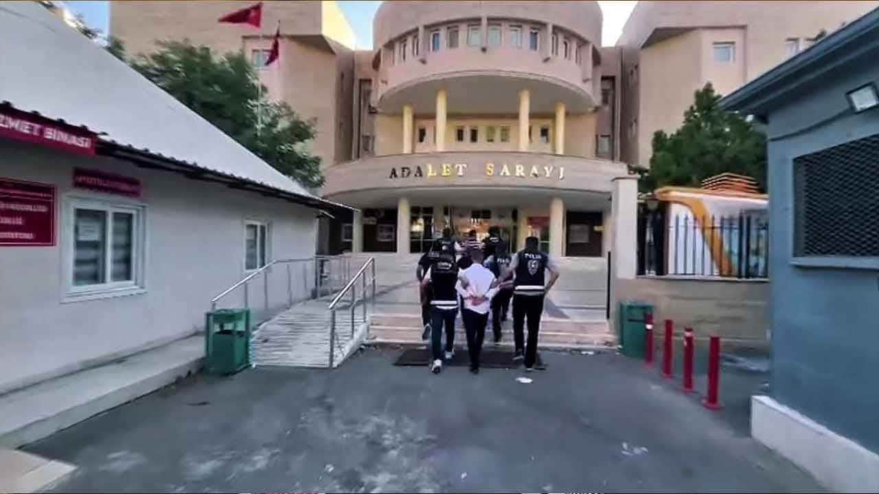 Şanlıurfa’da devlete ve millete tuzak kuran dolandırıcı çetesine ağır darbe!