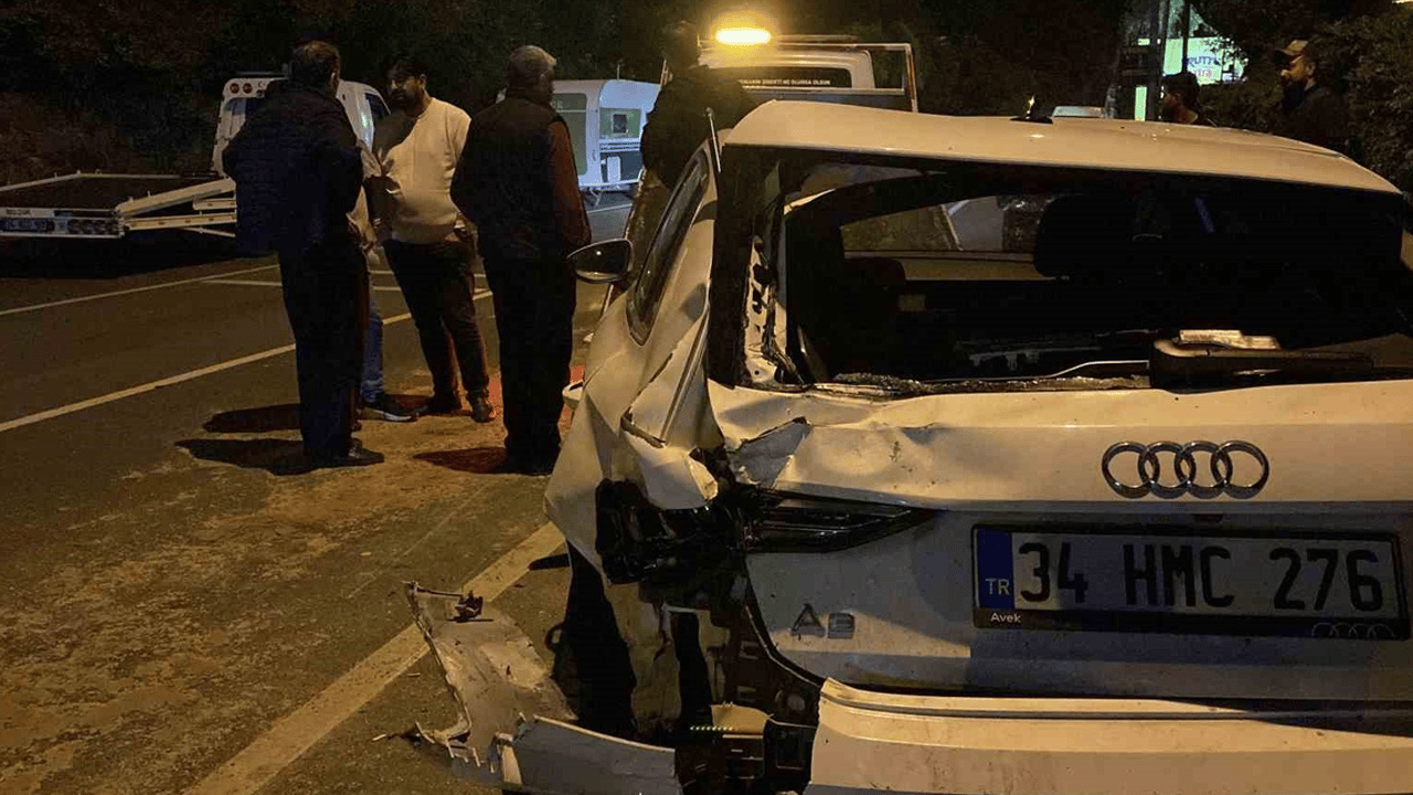 Sıkıştırılan otomobil park halindeki 6 araca çarptı