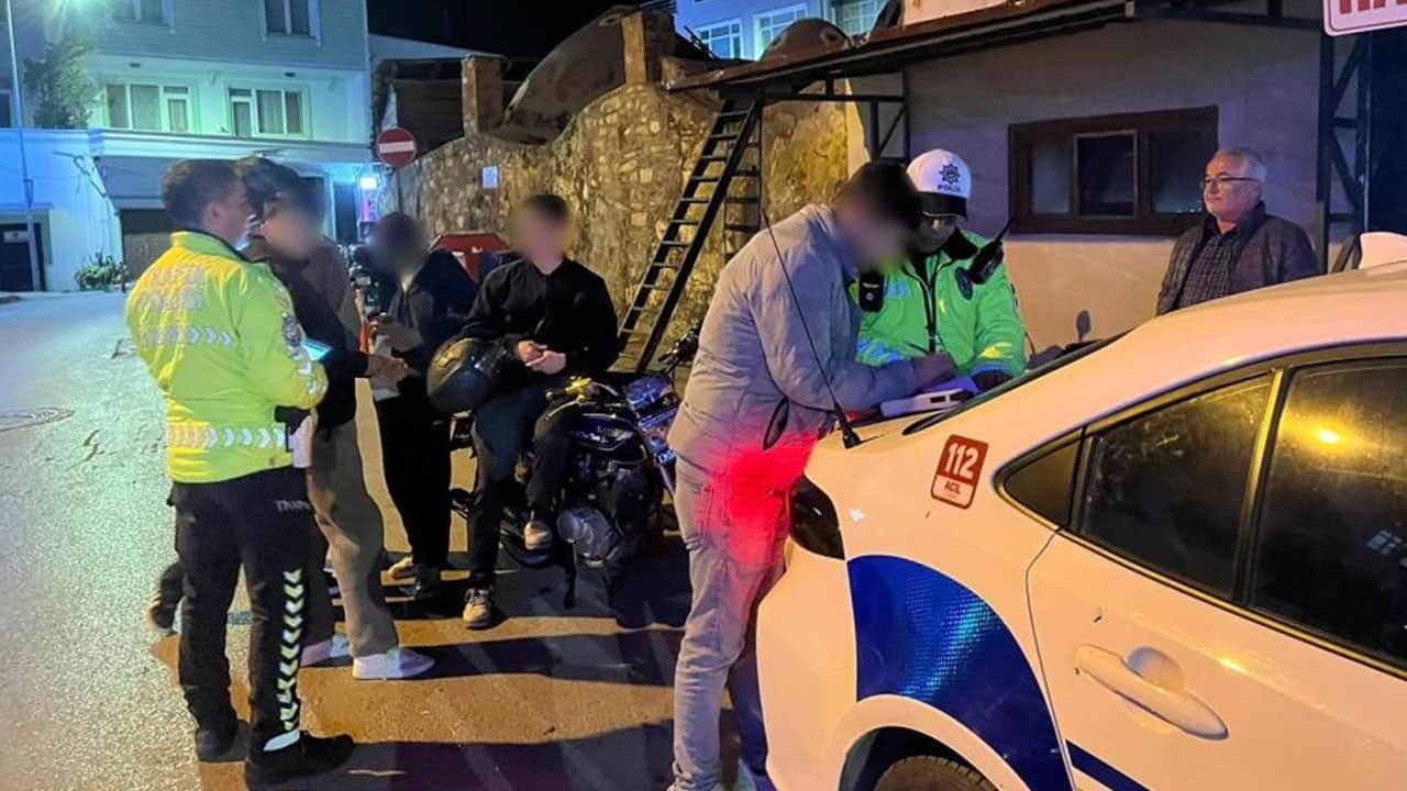 Sinop'ta polis denetimi: 550 bin TL ceza kesildi