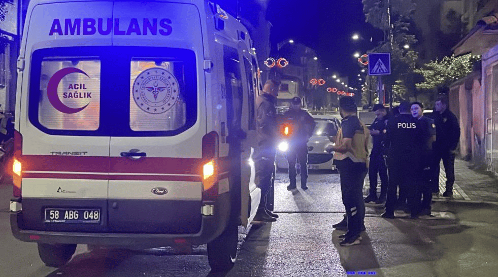 Sivas'ta Bıçaklı Kavga: 4 Yaralı, 1'inin Durumu Ağır