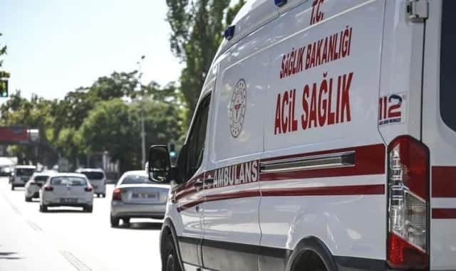 Sivas'ta şarampole devrilen otomobildeki 2 kişi yaralandı