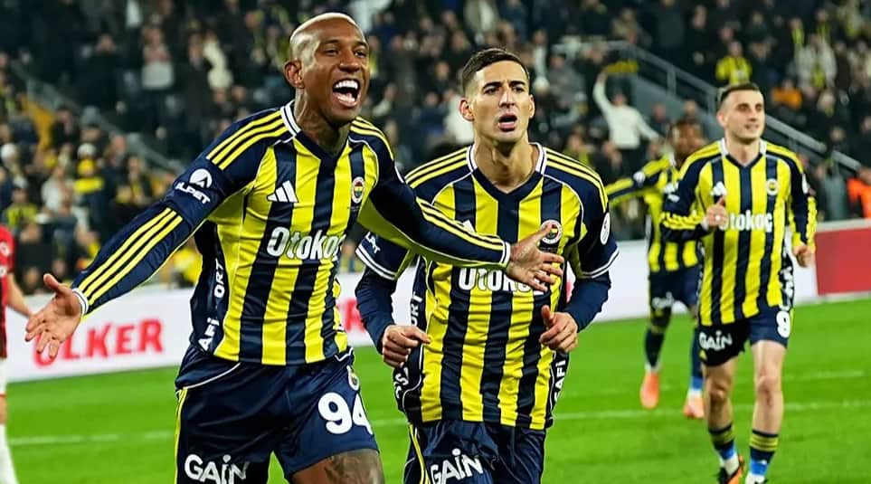 Slavia Prag zirvede, Fenerbahçe takipte: Avrupa'nın en formda üçlüsü!