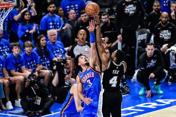 Son şampiyonu deviren San Antonio Spurs, 12 yıl aradan sonra NBA finalinde