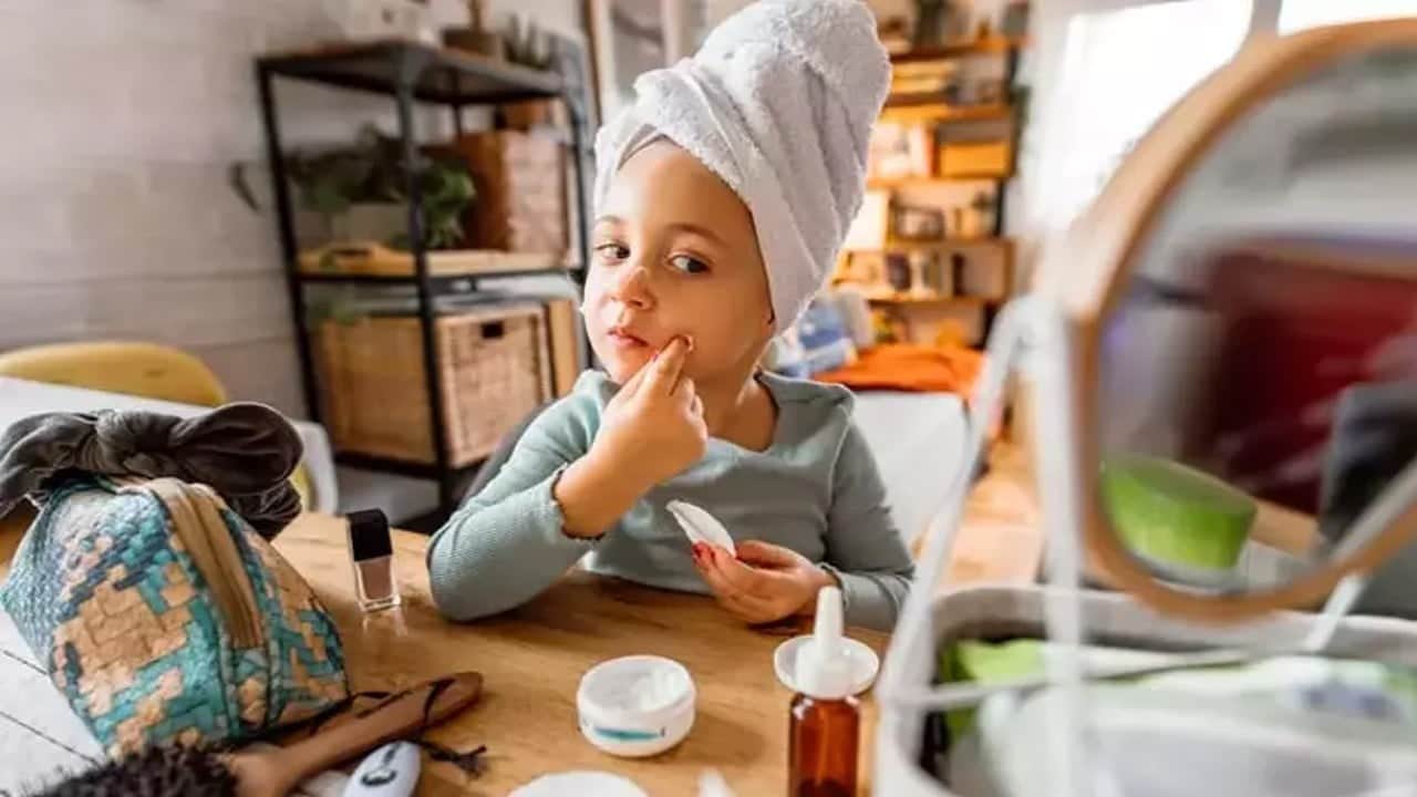 Sosyal medya sadece ahlak bozmuyor Çocuk ve gençlerde estetik çılgınlığı