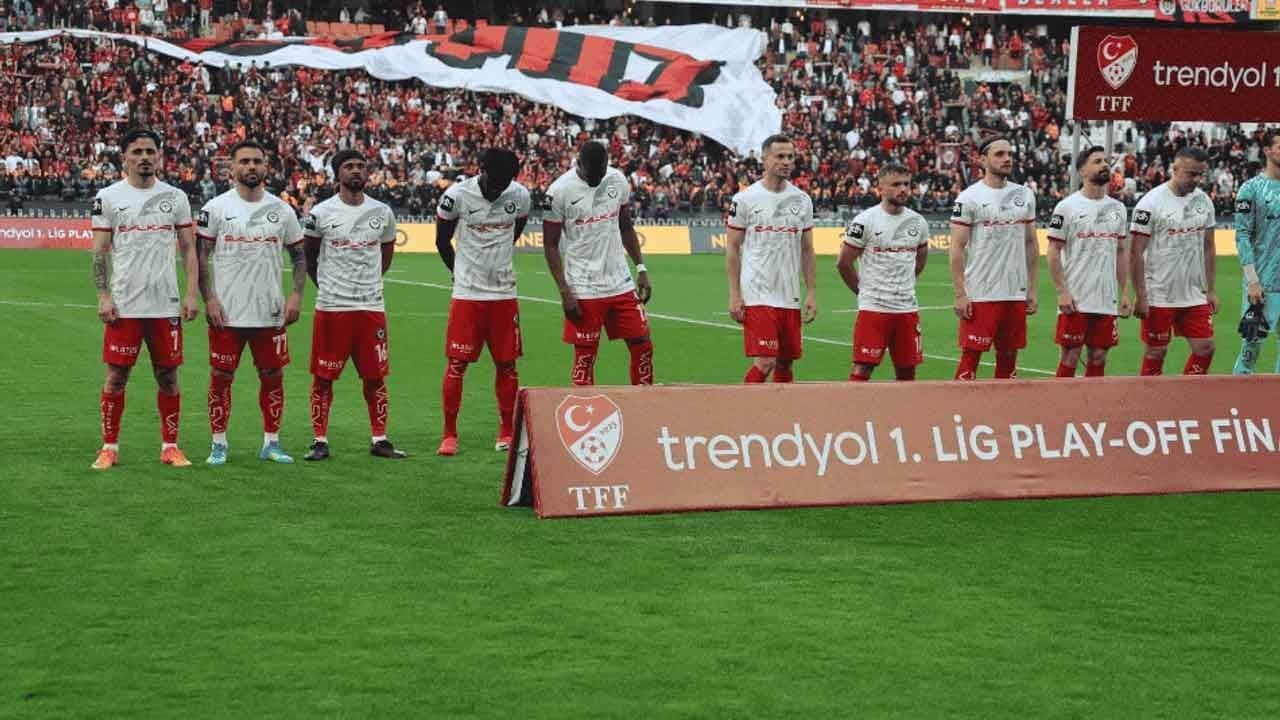 Süper Lig'e yükselen son takım belli oldu! Destan yazarak devler ligine adını yazdı!