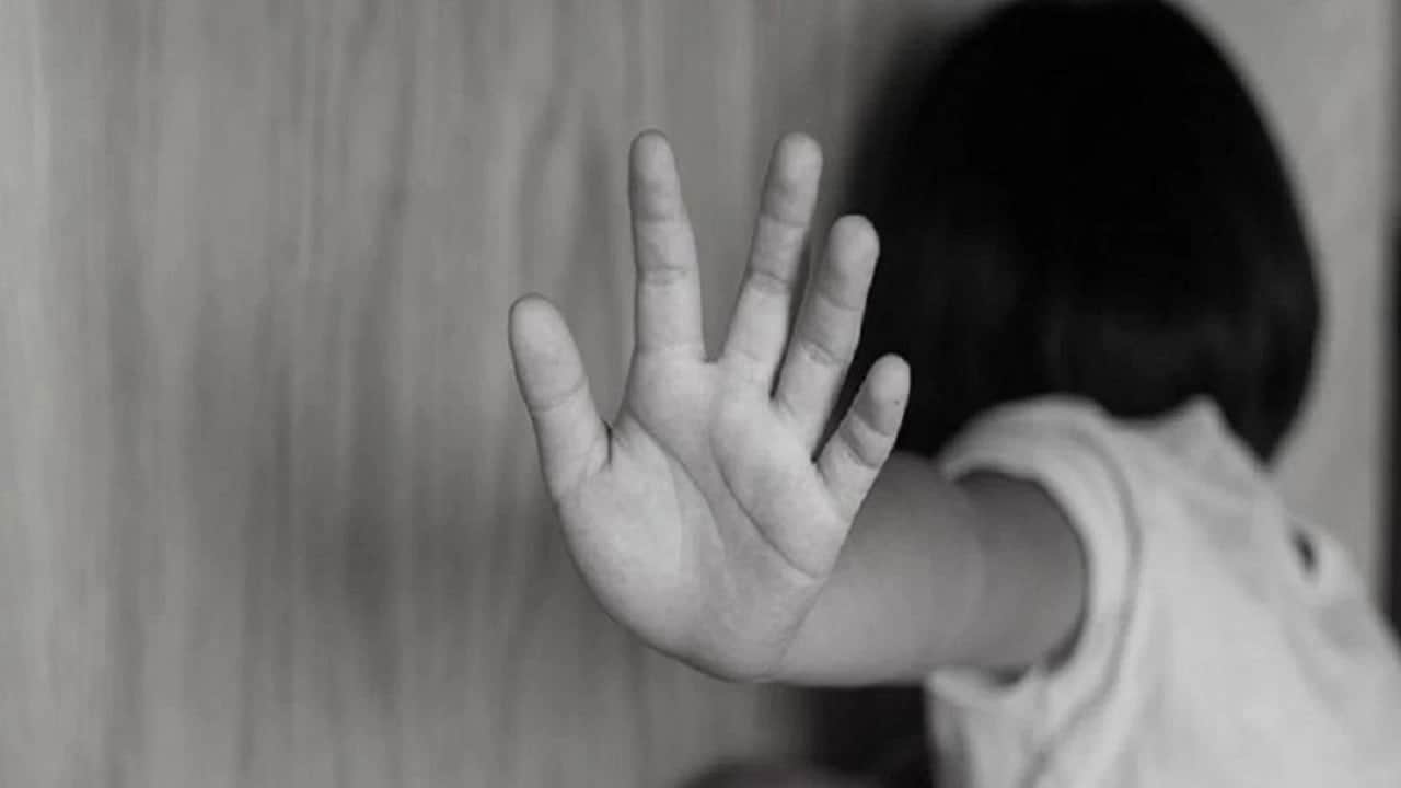 Taciz iddiaları sonrası Rum kesimine kaçmıştı! İngiliz uyruklu sapık teslim oldu