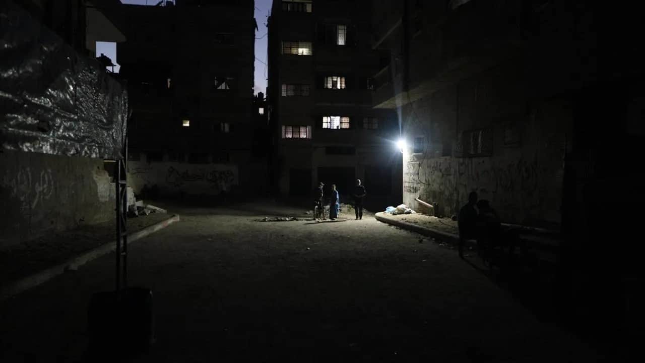 Tahran'ın bazı bölgelerinde elektrik kesildi