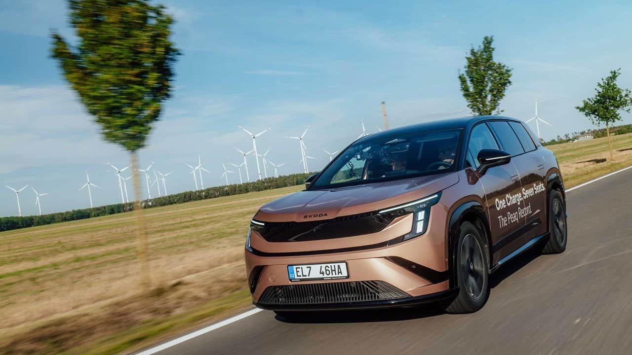 Tek şarjla 936 kilometre gitti! Škoda Peaq menzil rekoru kırdı