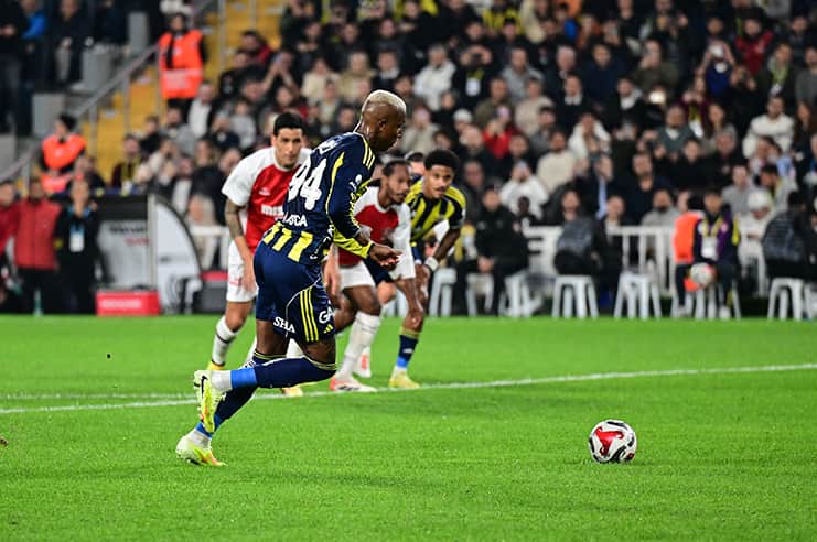 Teknik Direktör Tedesco: Büyük bir problemimiz var! 6 gol atmamız gerekiyordu