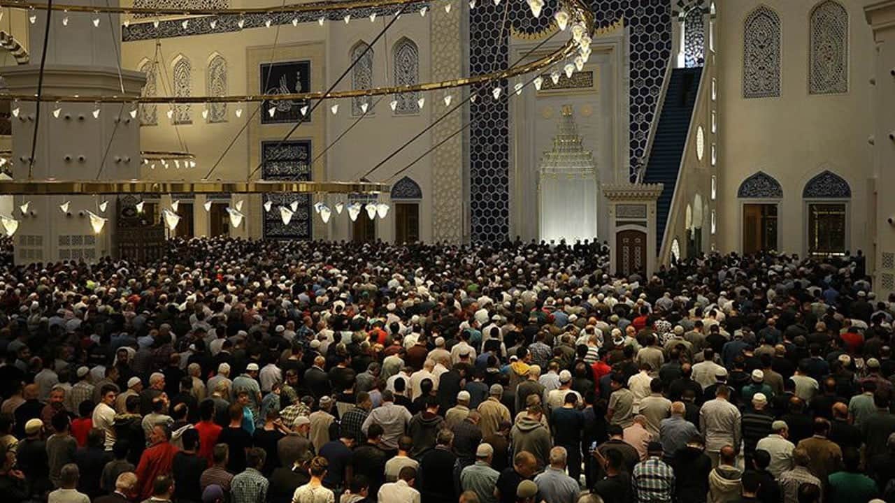 Teravih kaç rekat? Teravih namazı nasıl kılınır?