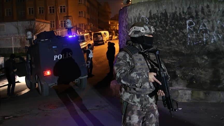 Terör örgütü DHKP-C'ye finansman sağlıyorlardı! 5 farklı adrese eş zamanlı operasyon yapıldı