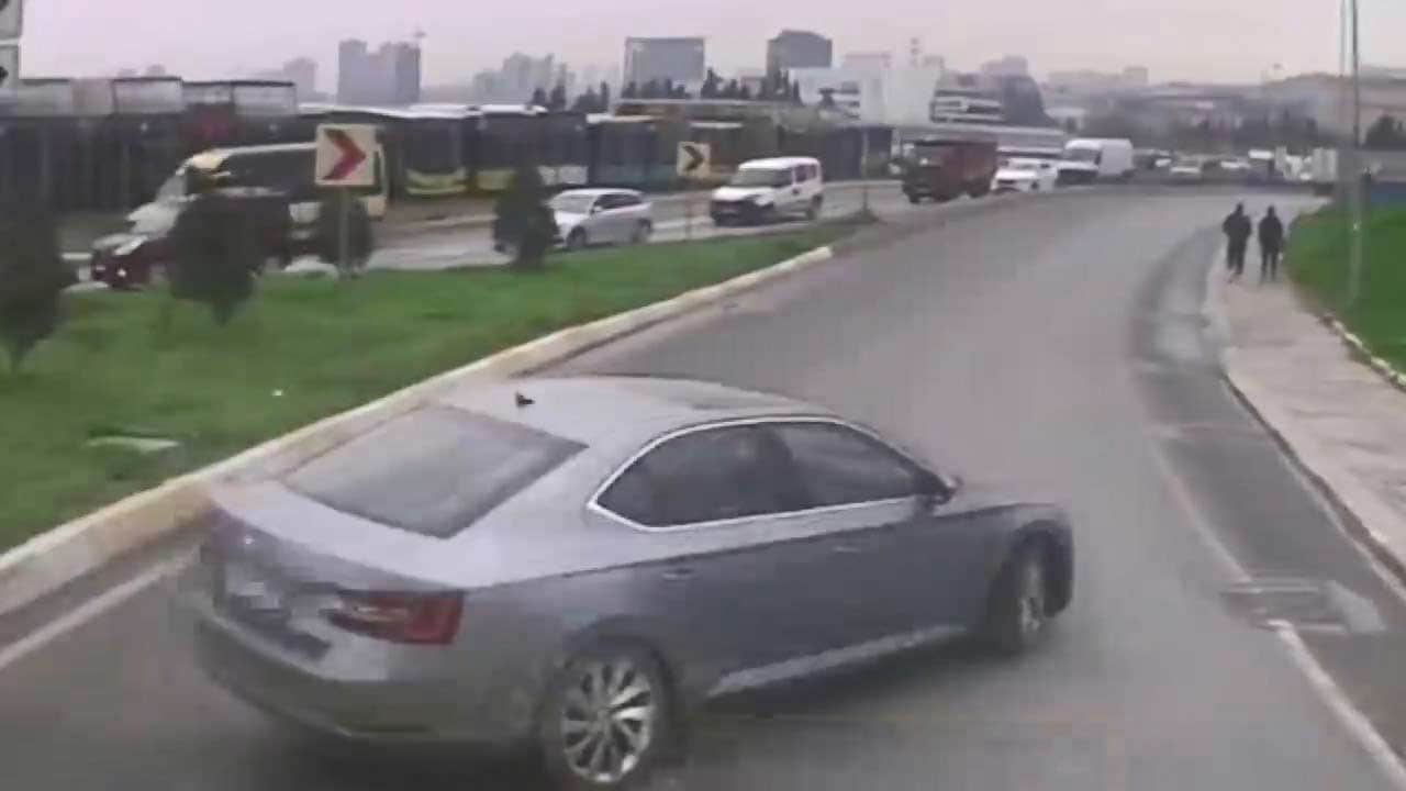 Ters şeritten giden sürücüye verilen cezaya bakın