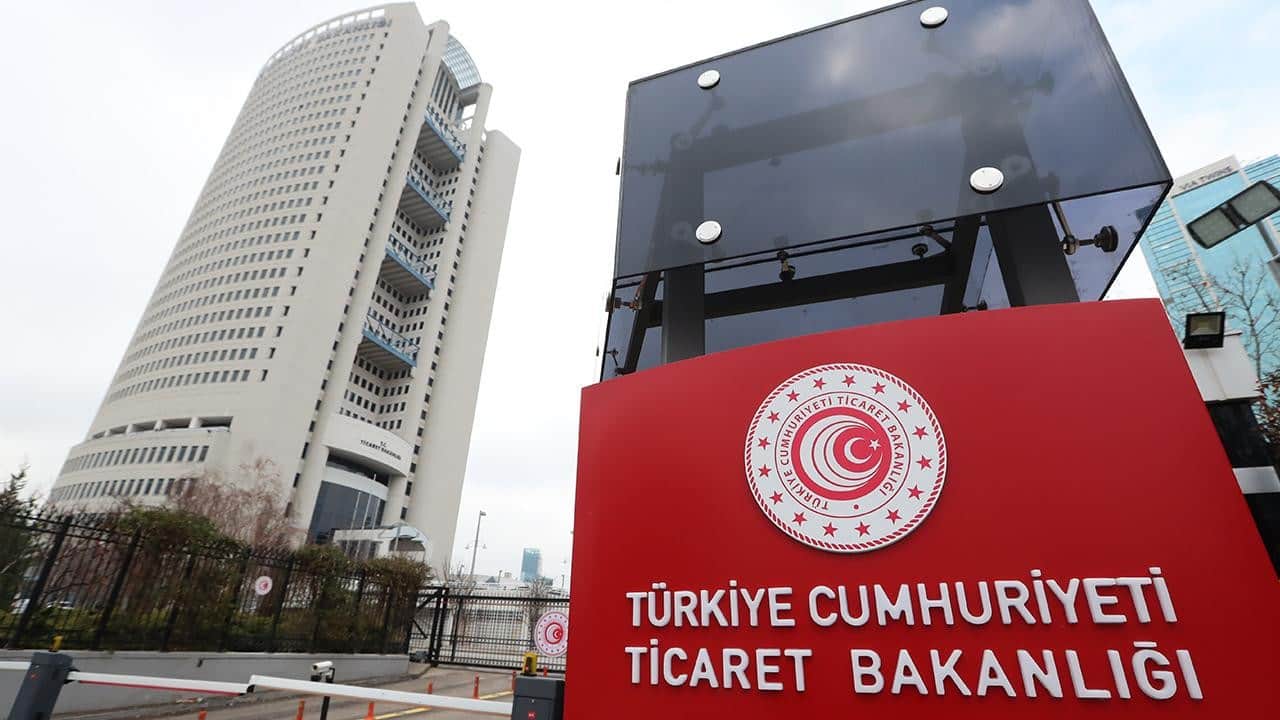  Ticaret Bakanlığından flaş "sıfır cep telefonu satışına taksit" açıklaması