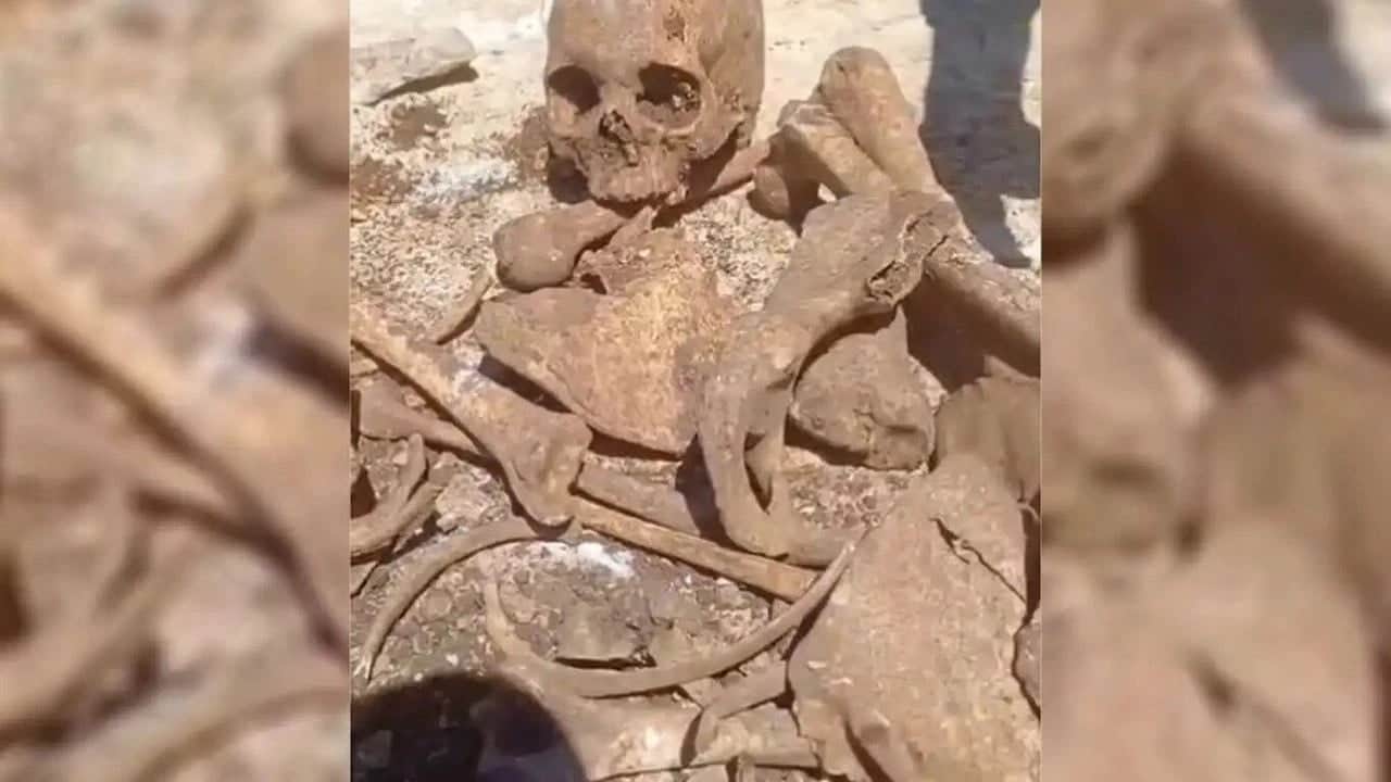 TOKİ kazısında korkunç keşif! İş makinesinin kepçesinden çıkanlar jandarmayı alarma geçirdi!