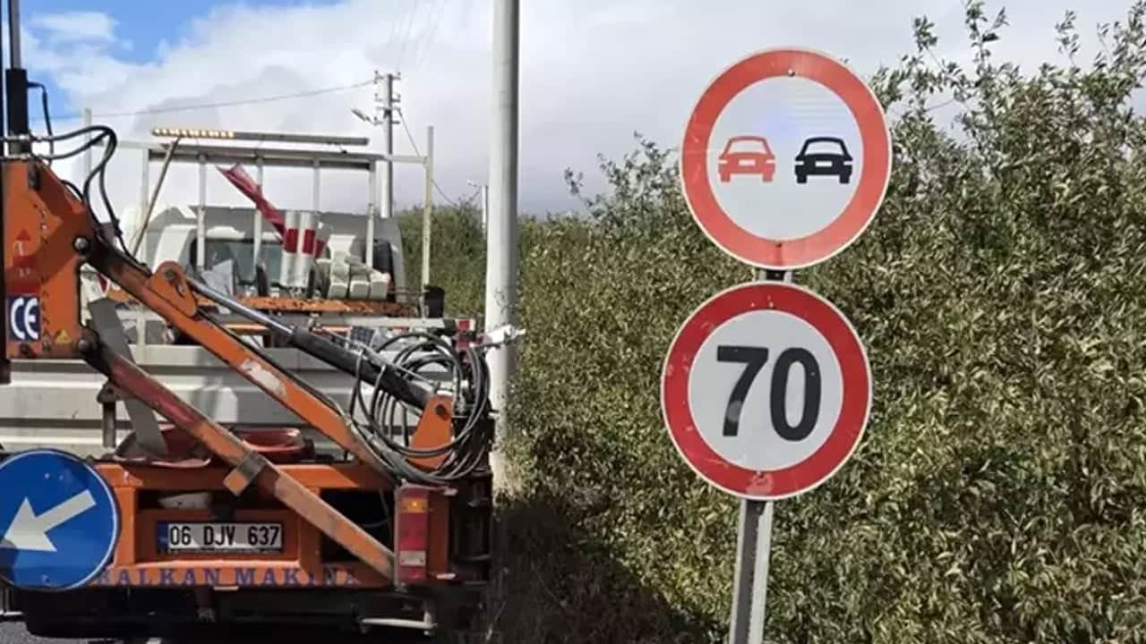 Trafik levhası kargaşası son buldu!