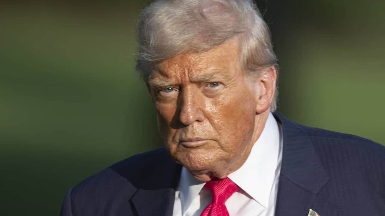 Trump’tan ABD’ye: Yaşlı, yorgun uykusuz ve mor!  Trump çirkinsin deyip tepki gösterdi...