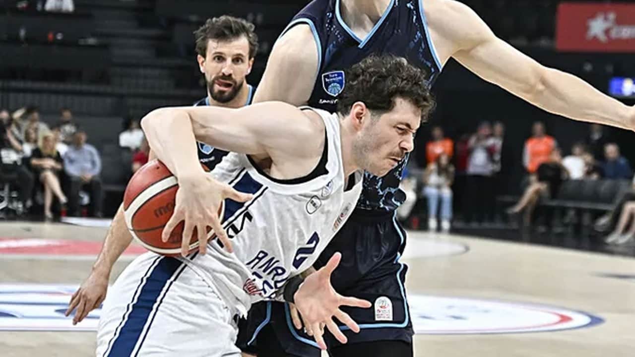 Türk Telekom ile Anadolu Efes kozlarını paylaşacak