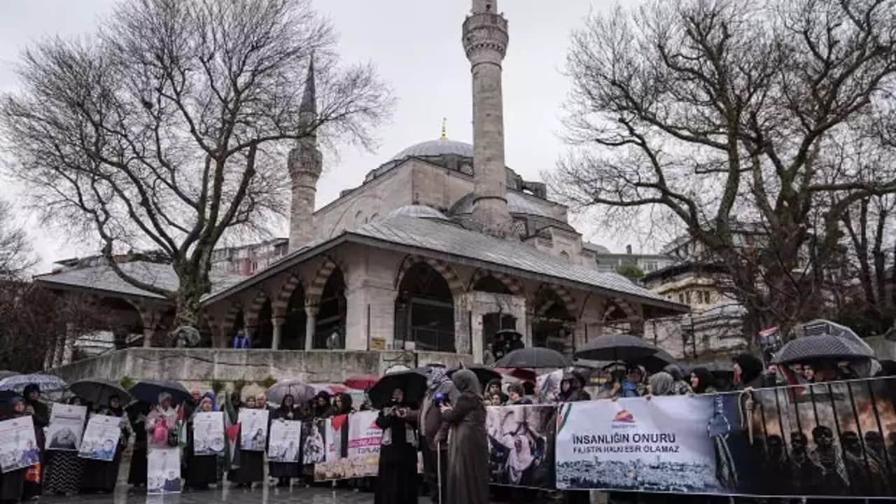 Türkiye Filistin için sabah namazında buluşuyor