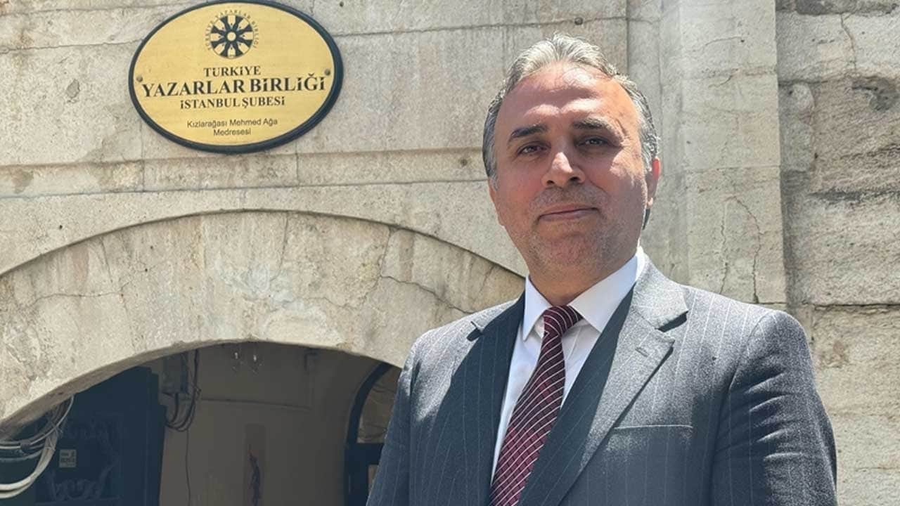 Türkiye Yazarlar Birliği İstanbul Şubesi Başkanı Mahmut Bıyıklı: Türkçe manevi vatan