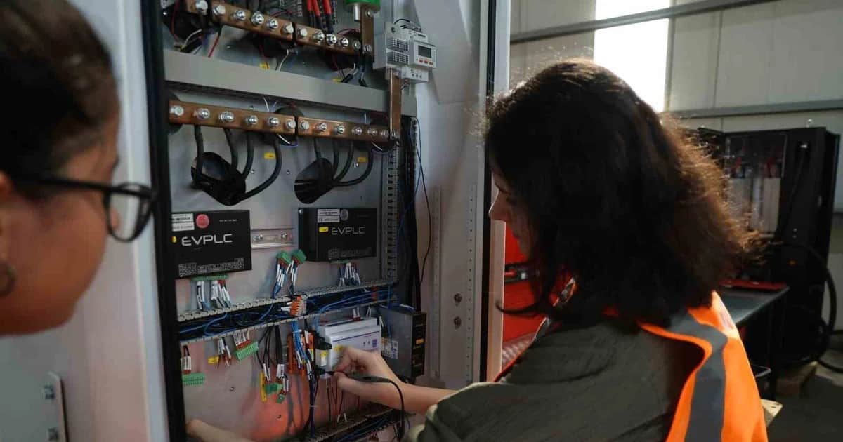 Türkiye'de elektrikli araç sayısı 7 ayda 91 binden fazla arttı, 465 bine dayandı