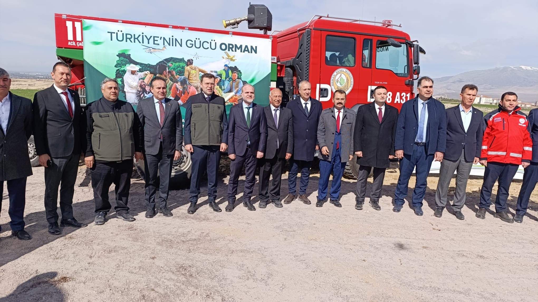 "Türkiye’nin gücü orman" sloganıyla Niğde’de fidanlar toprakla buluştu