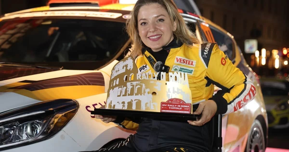 Türkiye'nin ilk engelli kadın pilotu Roma'da 2 kürsüye çıktı: Rally5'te birinci