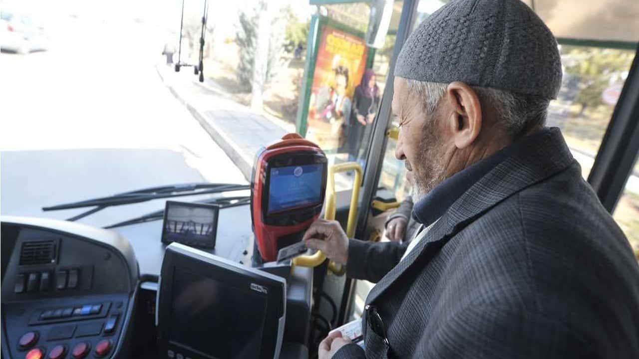 Ücretsiz seyahat gelir desteğinde yetki Çevre Bakanlığına devredildi