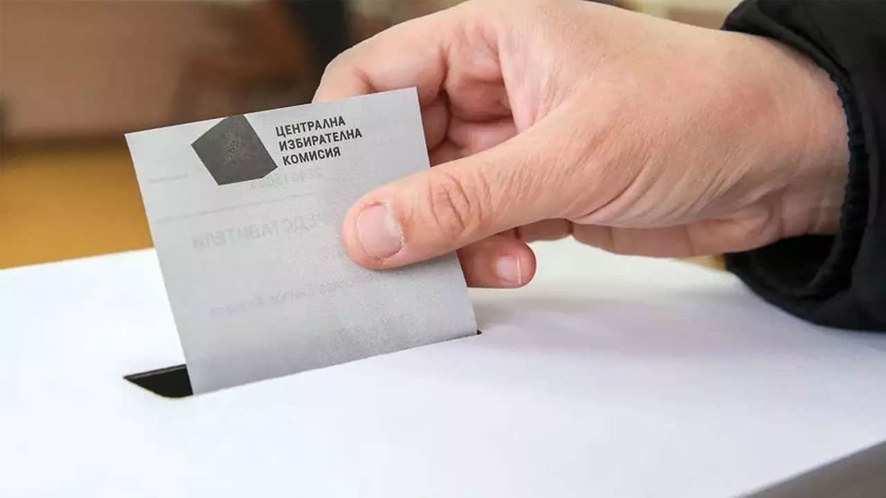 Ülkenin geleceğine parayla ipotek! Komşuda 'satılık oy' skandalı