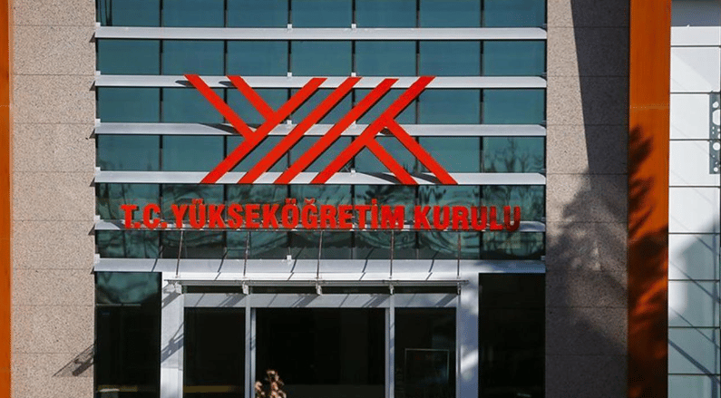 Üniversiteden ilişiği kesilenlere dev fırsat: YÖK'ten öğrenci affı açıklaması!