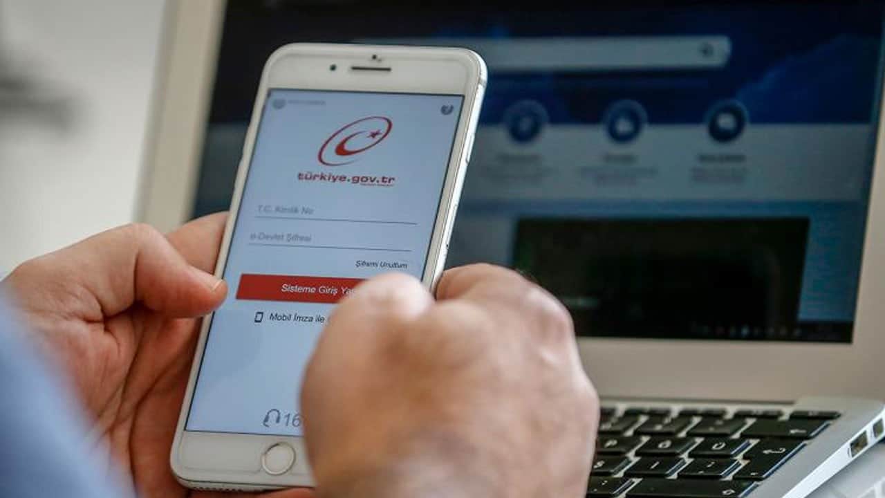 Üniversitelere elektronik kayıt için son gün!