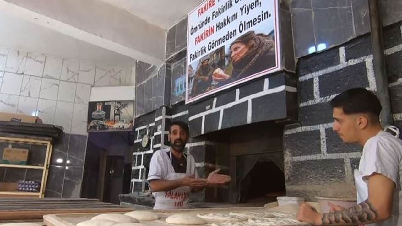 Unutulan geleneği yeniden canlandırdı: Bu fırında kendi ununu getirene ekmek bedava!