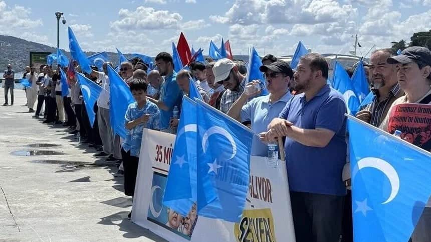 Urumçi katliamının yıl dönümüydü! STK’lar Çin Başkonsolosluğu önünde basın açıklaması yaptı