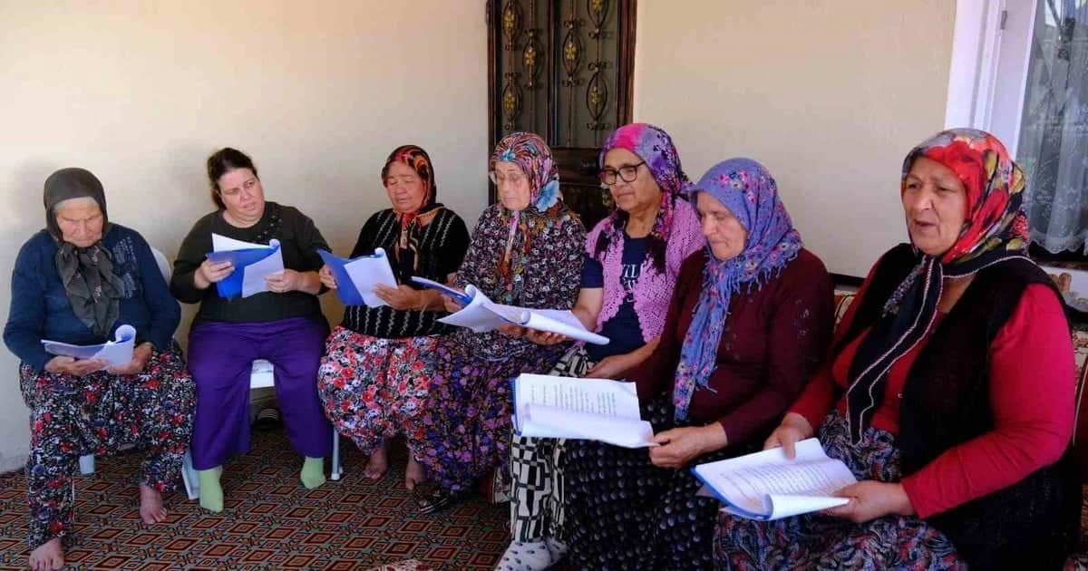 'Uyuşturucu artık köylere kadar geldi': Ümmiye Koçak'tan bağımlılık üzerine yeni oyun