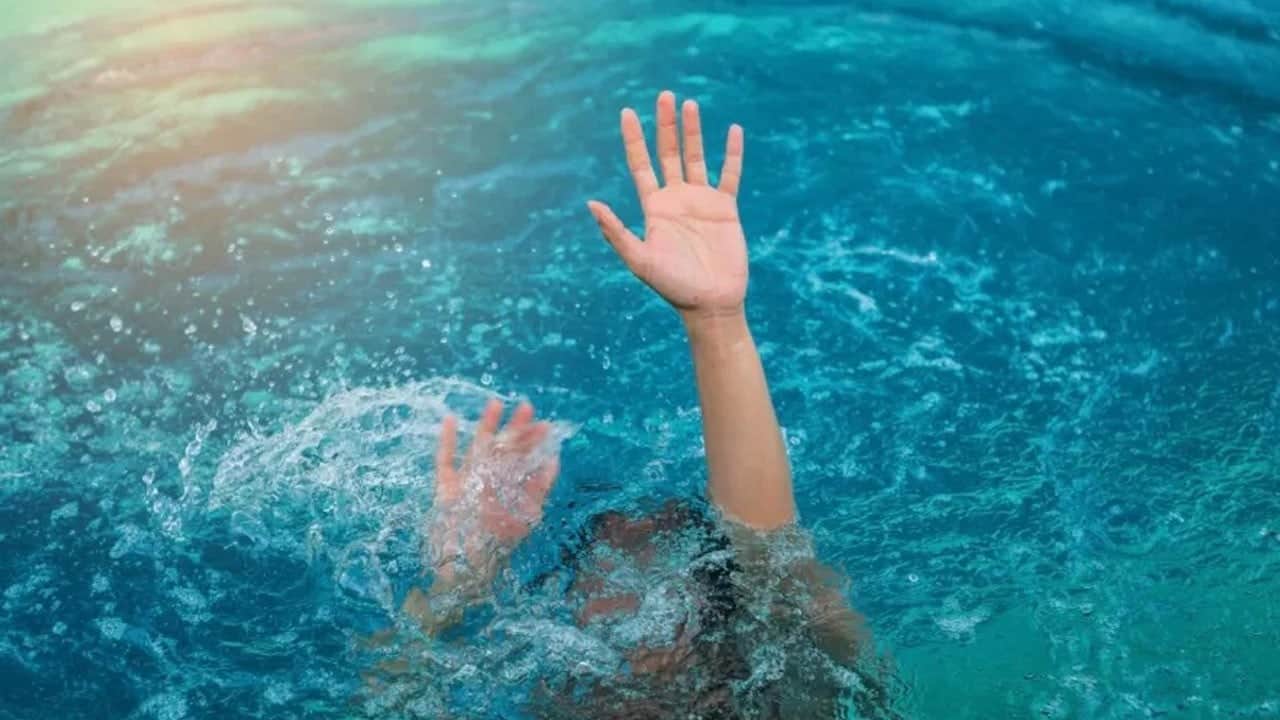 Van Gölü’nde kahreden olay! 4 yaşındaki çocuk boğuldu