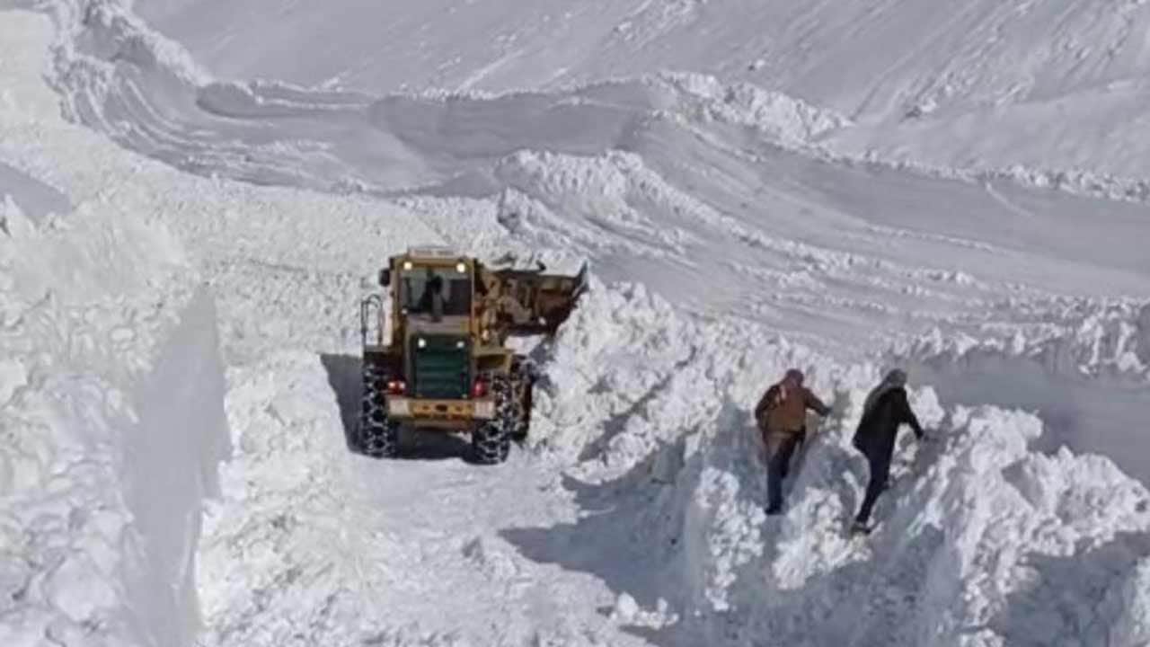 Van'da çığ düştü!