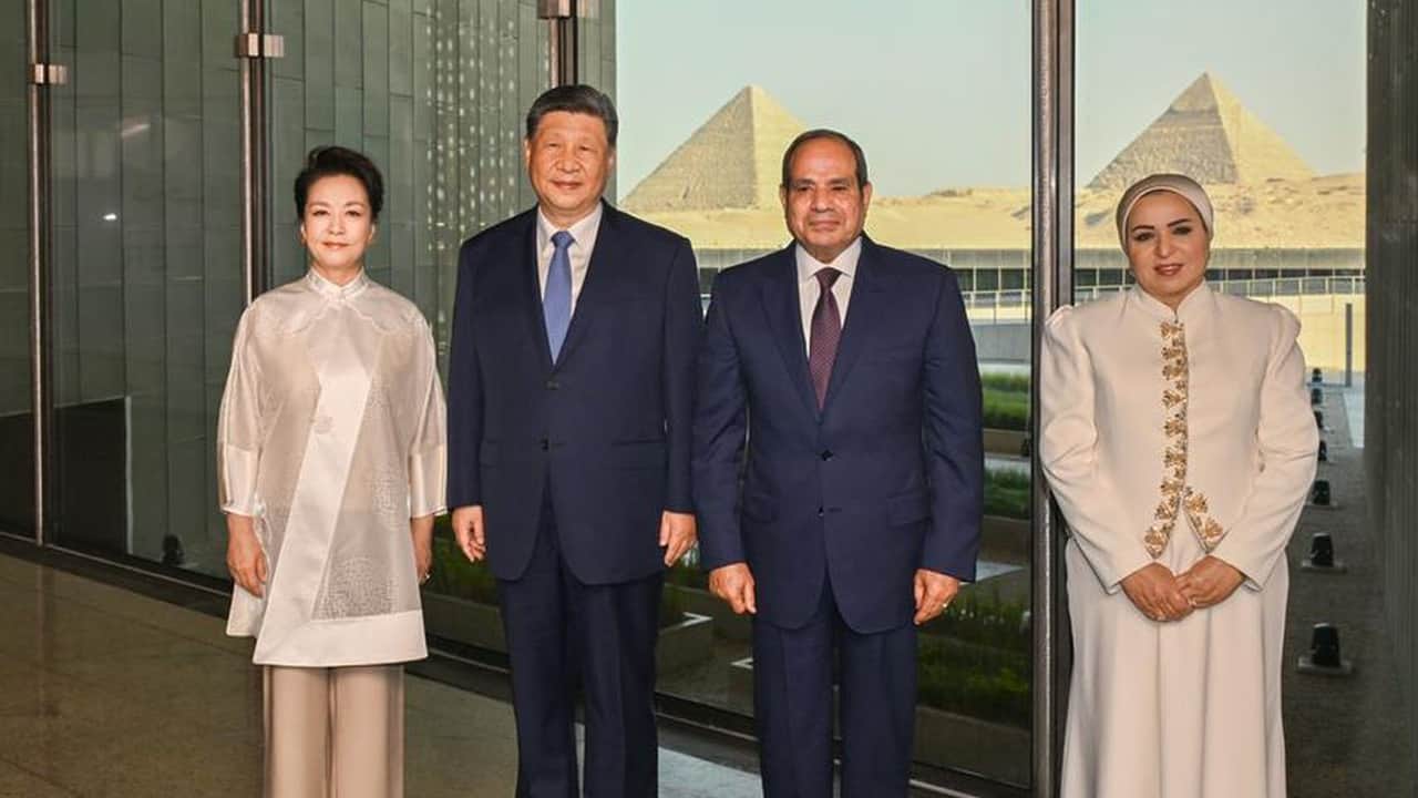 Xi Jinping ve Sisi, Büyük Mısır Müzesi'ni gezdi