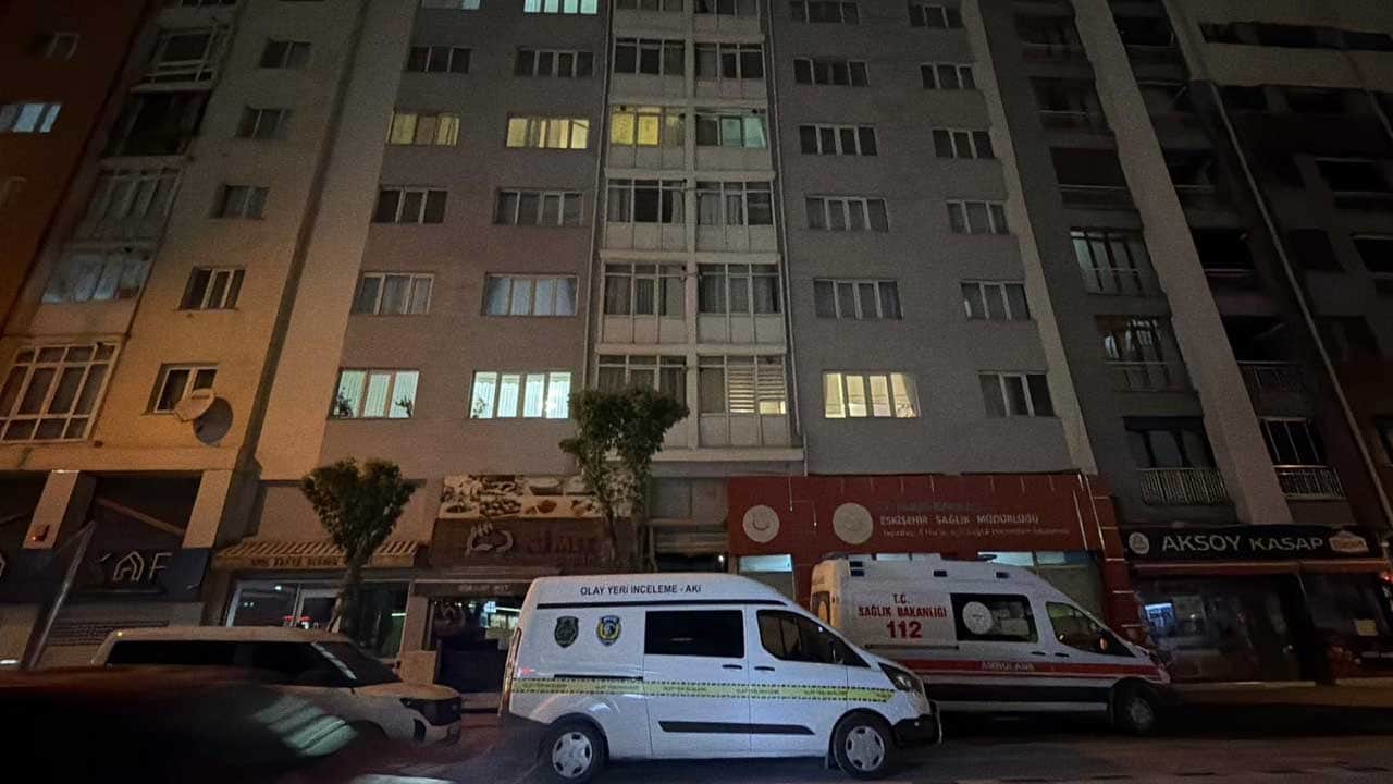Yalnız kaldığı evinde ölü bulundu