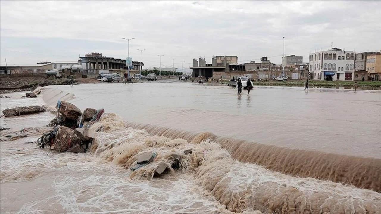Yemen'de sel felaketinde can kaybı 15'e yükseldi