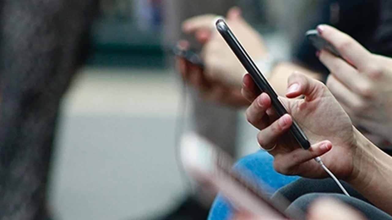 Yeni yılda telefon getirecekler dikkat! 2026 yılı IMEI kayıt ücreti netleşti: Yurt dışı cihazlarında yeni dönem başlıyor