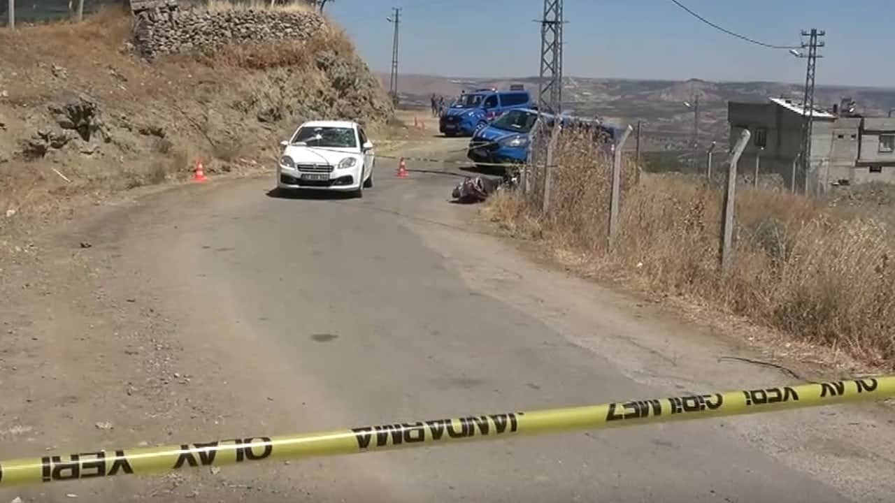Yol verme kavgası meydan savaşına dönüştü: 1 kişi öldü, 12 kişi yaralandı yaralı