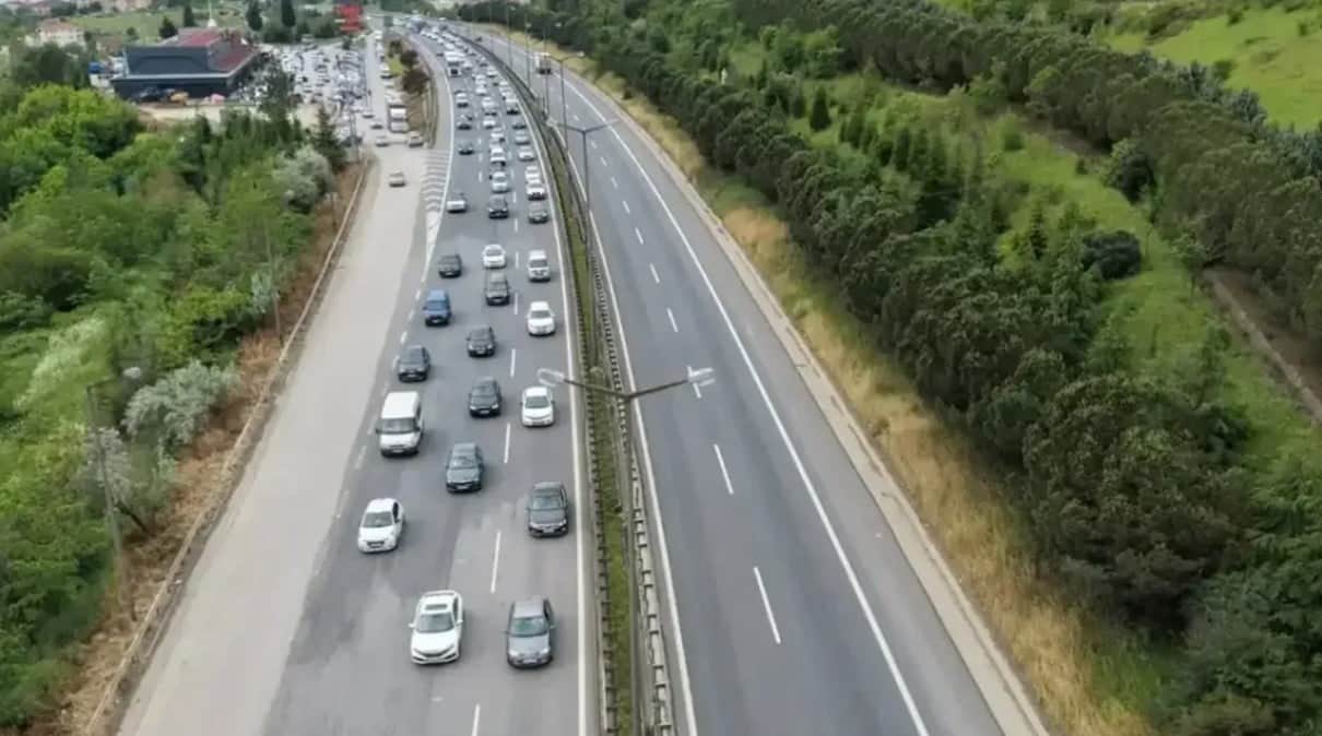 Yola çıkacaklar dikkat! O-3 TEM Otoyolu’nun İstanbul İstikameti kesimler halinde trafiğe kapatılacak