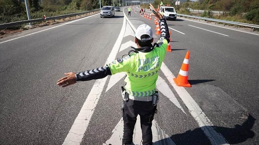Yola çıkacaklar dikkat! TEM Otoyolu kesimler halinde trafiğe kapatılacak